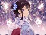  1girl absurdres aerial_fireworks bangs black_hair blue_flower blurry blurry_background closed_mouth commentary_request depth_of_field fireworks floral_print flower from_side hair_bun hair_flower hair_ornament highres japanese_clothes kimono looking_away looking_to_the_side minasenagi night night_sky original outdoors print_kimono purple_eyes single_side_bun sky smile solo upper_body white_kimono yukata 