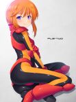  1girl absurdres ass black_bodysuit blush bodysuit breasts from_behind frown grey_background gundam gundam_zz highres kazuma_muramasa looking_at_viewer looking_back lying on_side orange_hair pilot_suit purple_eyes puru_two shiny shiny_clothes shiny_hair shiny_skin short_hair skin_tight solo 