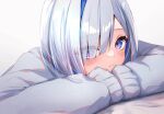  1girl amane_kanata blue_hair blush colored_inner_hair eyes_visible_through_hair grey_hair grey_sweater hair_over_one_eye head_rest highres hololive layered_sleeves looking_at_viewer multicolored_hair pink_hair purple_eyes short_hair single_hair_intake solo streaked_hair sui._(suikun) sweater virtual_youtuber 