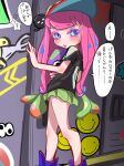  1girl 1other baseball_cap black_shirt blue_eyes blue_footwear blush fish from_side green_skirt harmony&#039;s_clownfish_(splatoon) harmony_(splatoon) hat highres jewelry locket long_hair looking_back miniskirt open_mouth pendant pink_hair shirt short_sleeves skirt splatoon_(series) splatoon_3 striped striped_headwear t-shirt tama_nya tentacle_hair thighs translation_request 