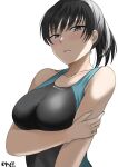  1girl absurdres amagami arm_under_breasts bangs black_eyes black_hair blush breasts closed_mouth commentary_request competition_swimsuit highres long_hair looking_at_viewer medium_breasts mori_heichi one-piece_swimsuit ponytail short_hair solo swimsuit tsukahara_hibiki 