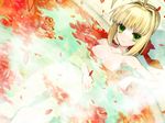  ahoge bare_shoulders bath blonde_hair fate/extra fate_(series) green_eyes hair_intakes looking_at_viewer nero_claudius_(fate) nero_claudius_(fate)_(all) official_art partially_submerged petals petals_on_liquid rose_petals smile solo wada_aruko 
