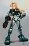  1girl alex_ahad arm_cannon blonde_hair clenched_hand full_body grey_background hair_down hair_over_one_eye highres looking_at_viewer metroid metroid_dread narrow_waist power_armor samus_aran solo standing weapon 