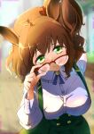  1girl adjusting_eyewear alternate_costume aston_machan_(umamusume) blurry blurry_background blush breasts brown_hair casual commentary_request glasses green_eyes hair_ornament highres horse_girl kyabetsuman large_breasts medium_hair simple_background smile solo umamusume 