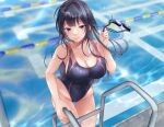  1girl absurdres ass_visible_through_thighs bangs bare_arms black_hair black_one-piece_swimsuit breasts cleavage closed_mouth commentary_request competition_swimsuit goggles groin highleg highleg_swimsuit highres holding holding_goggles large_breasts long_hair looking_at_viewer mojimaru one-piece_swimsuit original pool pool_ladder purple_eyes smile solo swimsuit thighs wet 