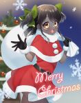  :d absurdres bangs black_gloves black_hair blush bow brown_eyes capelet christmas christmas_ornaments christmas_tree commission copyright_request dark-skinned_female dark_skin dress fang fur-trimmed_capelet fur-trimmed_gloves fur_trim gloves green_bow hair_bow highres holding holding_sack looking_at_viewer merry_christmas red_capelet red_dress sack sakura_chiyo_(konachi000) santa_costume smile snowflakes two_side_up virtual_youtuber 