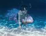  1boy air_bubble black_hair blue_background bubble caustics commentary fingernails fins full_body highres looking_at_viewer male_focus merman monster_boy monsterification nude ohsoukamo original parted_lips purple_eyes purple_scales scales sharp_fingernails short_hair sitting solo symbol-only_commentary underwater 