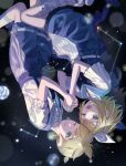  1boy 1girl absurdres ahoge bass_clef blonde_hair blue_dress blue_eyes blue_overalls blue_sailor_collar blue_shorts blue_sky blurry blurry_foreground bow brother_and_sister depth_of_field dress eye_contact face-to-face frilled_shirt frills gemini_(constellation) gemini_(vocaloid) grin hair_bow hair_ornament hairband hairclip highres holding_hands interlocked_fingers kagamine_len kagamine_rin looking_at_another musical_note musical_note_hair_ornament one_eye_closed open_mouth overalls pale_skin sailor_collar shirt shoes short_hair short_ponytail shorts siblings sky smile sneakers socks sparkle star_(sky) starry_sky treble_clef twins upside-down vocaloid vs0mr white_bow yellow_nails 