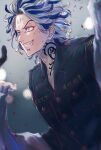  1boy black_jacket blood blue_hair crazy_eyes crazy_grin grin highres jacket long_sleeves looking_away male_focus medium_hair neck_tattoo razu_re0824 shiba_taiju smile solo tattoo tokyo_revengers upper_body v-shaped_eyebrows white_hair yellow_eyes 