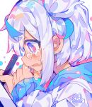  1girl blue_eyes blue_hair bright_pupils commentary_request crying crying_with_eyes_open ekami_gumi fangs from_side highres hood hood_down hoodie long_sleeves multicolored_eyes multicolored_hair open_mouth original pink_eyes profile sad solo tears uenomigi white_hair white_hoodie white_pupils 