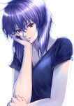  1girl bangs black_shirt breasts cleavage ghost_in_the_shell hair_between_eyes head_rest highres kaijin-m kusanagi_motoko light_smile looking_at_viewer medium_breasts parted_lips purple_hair red_eyes shirt short_hair short_sleeves solo t-shirt upper_body white_background 