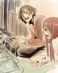  1boy 1girl :o boombox brown_eyes brown_hair indoors kaikoyuki konatsu_(rakugo) long_hair long_sleeves pointing short_hair shouwa_genroku_rakugo_shinjuu sitting sweatdrop sweater tatami yotaro_(rakugo) 