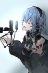  1girl black_jacket black_shirt blue_hair breasts closed_eyes commentary english_commentary eyelashes gradient_background green_ribbon grey_background hair_between_eyes headphones highres hololive hoshimachi_suisei jacket light_blue_hair medium_hair microphone music neck_ribbon off_shoulder open_clothes open_hands open_jacket open_mouth pop_filter ribbon shirt simple_background singing sleeveless sleeveless_shirt small_breasts solo standing studio_microphone upper_body virtual_youtuber yami_ara 