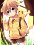  1boy animal_ears animal_on_shoulder backpack bag blonde_hair blue_eyes electricity grass head_tilt highres hood hoodie kagamine_len looking_at_viewer male_focus meranoreuka_(naokentak) on_shoulder pikachu poke_ball pokemon pokemon_(creature) pokemon_ears pokemon_on_shoulder raised_eyebrows short_hair shorts tail tree vocaloid yellow_hoodie 