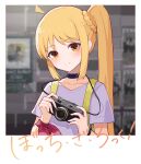  1girl absurdres ahoge bangs black_choker blonde_hair blurry blurry_background blush bocchi_the_rock! bow braid camera choker closed_mouth collarbone commentary copyright_name eyelashes hands_up head_tilt highres holding holding_camera ijichi_nijika jianshu looking_at_viewer picture_frame purple_shirt red_bow shirt side_braid side_ponytail sidelighting sidelocks smile solo straight_hair watch wristwatch yellow_eyes 