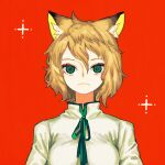  1girl alternate_eye_color animal_ear_fluff animal_ears bangs blonde_hair breasts closed_mouth commentary_request expressionless fox_ears fox_girl green_eyes green_ribbon hair_between_eyes highres kudamaki_tsukasa looking_at_viewer medium_breasts mikan_(mimimimikandesu) neck_ribbon red_background red_pupils ribbon short_hair simple_background solo touhou upper_body white_romper 