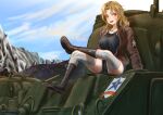  1girl black_footwear black_shirt blonde_hair blue_eyes blue_shorts blue_sky boots brown_jacket cloud cloudy_sky commentary crossed_legs day denim denim_shorts emblem girls_und_panzer ground_vehicle highres jacket kay_(girls_und_panzer) long_hair long_sleeves looking_at_viewer m4_sherman military military_uniform military_vehicle motor_vehicle mountainous_horizon on_vehicle open_clothes open_jacket open_mouth outdoors saunders_(emblem) saunders_military_uniform shirt short_shorts shorts sitting sky smile solo star_(symbol) tank thighhighs tigern_(tigern28502735) uniform white_thighhighs zipper 