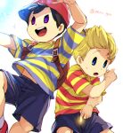  2boys :d arm_up artist_name backpack bag baseball_cap black_hair black_shorts blonde_hair blue_eyes blue_shirt brown_bag commentary_request hand_up hat looking_at_viewer lucas_(mother_3) male_focus mother_(game) mother_2 mother_3 multicolored_clothes multiple_boys mxx_gm ness_(mother_2) open_mouth purple_eyes quiff red_headwear red_shirt shirt short_hair short_sleeves shorts sideways_hat simple_background smile sparkle striped striped_shirt sweatdrop t-shirt teeth twitter_username two-tone_shirt upper_teeth_only v-shaped_eyebrows white_background yellow_shirt 
