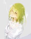  1other androgynous bangs blush crossed_arms enkidu_(fate) expressionless eyes_visible_through_hair fate/grand_order fate_(series) green_hair grey_background hair_between_eyes long_hair long_sleeves looking_up lower_teeth_only open_mouth other_focus pouring red_eyes robe shadow simple_background solo steam straight_hair suggestive_fluid teeth tongue upper_body wet wet_clothes wet_hair white_robe 