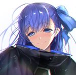  1girl blue_bow blue_eyes blue_hair blush bow chromatic_aberration closed_mouth fate/grand_order fate_(series) hair_bow highres long_hair looking_at_viewer meltlilith simple_background smile solo untsue upper_body white_background 
