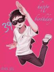  1boy akaakaakaakashio bangs black_footwear black_hair black_pants commentary_request dated full_body happy_birthday highres jumping looking_at_viewer male_focus open_mouth pants pink_background shirt shoes short_hair short_sleeves simple_background smile solo sunglasses syamu_game white_shirt 