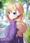  1girl absurdres blonde_hair blue_eyes blurry blurry_background breasts commentary_request day depth_of_field earrings highres jewelry long_hair looking_at_viewer looking_to_the_side medium_breasts multicolored_hair novel_illustration official_art original outdoors pink_hair purple_shirt shirt solo tomozero tree two-tone_hair upper_body 