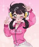  1990s_(style) 1girl :3 absurdres belt belt_buckle brown_eyes brown_hair buckle chelly_(chellyko) choker commentary d.va_(overwatch) double_v english_commentary hair_ornament hairclip headphones heart_o-ring highres jacket long_hair long_sleeves low_twintails nail_polish o-ring o-ring_choker one_eye_closed open_mouth overwatch pink_background rabbit_belt_buckle retro_artstyle smile solo sparkle sunglasses track_jacket twintails upper_body v 