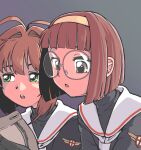  2girls brown_hair cardcaptor_sakura glasses green_eyes grey_background hair_between_eyes hairband highres jarv kinomoto_sakura multiple_girls sailor_collar school_uniform simple_background teeth tomoeda_elementary_school_uniform white_sailor_collar yanagisawa_naoko yellow_hairband 