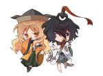  1girl 1other androgynous black_eyes black_hair black_headwear blonde_hair chibi closed_mouth detached_sleeves film_grain green_hakama green_kimono hair_between_eyes hakama hakama_skirt hat japanese_clothes kariginu kimono len&#039;en long_hair long_sleeves matara_okina orange_eyes orange_sleeves orange_tabard senri_tsurubami shirt short_hair simple_background skirt smile tabard tate_eboshi touhou white_background white_shirt white_sleeves xiao_ganju_nailuo 