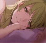  1other androgynous chain enkidu_(fate) fate/strange_fake fate_(series) glowing glowing_clothes glowing_eyes green_hair hair_between_eyes long_hair looking_at_viewer male_focus robe rrr_(reason) shirt smile solo upper_body very_long_hair white_robe white_shirt yellow_eyes 