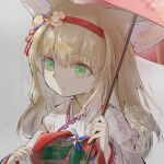  1girl absurdres animal_ear_fluff animal_ears arknights blonde_hair closed_mouth commentary_request flower fox_ears green_eyes grey_background hair_between_eyes hair_flower hair_ornament hairband hands_up highres holding holding_umbrella japanese_clothes kimono long_hair obi pink_umbrella red_hairband sash shiluohua95751 simple_background solo suzuran_(arknights) suzuran_(yukibare)_(arknights) umbrella watermark white_flower white_kimono 