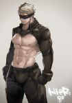  1boy 8_(yamalu) abs bara black_blindfold black_gloves black_pants blindfold closed_mouth gloves grey_hair highres large_pectorals male_focus muscular muscular_male navel nier:automata nier_(series) nipples original pants pectorals short_hair shrug_(clothing) simple_background solo 