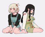  2girls bare_legs barefoot black_hair black_shirt blonde_hair blue_nails blue_overalls buttons facepaint green_overalls hair_ribbon heart highres inoue_takina kuro_gomaa legs_folded long_hair looking_at_viewer looking_to_the_side lycoris_recoil multiple_girls nishikigi_chisato overalls paint purple_eyes red_eyes red_ribbon ribbon shirt short_hair simple_background sitting wariza white_background white_shirt yellow_ribbon yuri 