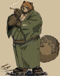  1boy animal_ears bara brown_background dated eyebrow_cut full_body furry furry_male geta green_kimono gyobu_(housamo) hand_up japanese_clothes kimono kiseru kumagamike large_pectorals large_tail male_focus muscular muscular_male pectoral_cleavage pectorals plump raccoon_boy raccoon_ears raccoon_tail signature simple_background smile smoking smoking_pipe solo tail thick_eyebrows tokyo_afterschool_summoners 