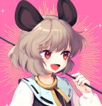  1girl animal_ears blue_capelet capelet commentary_request dowsing_rod grey_hair medium_hair mouse_ears mouse_girl mouse_tail nazrin open_mouth pink_background red_eyes simple_background solo sparkle tail tomobe_kinuko touhou unfinished_dream_of_all_living_ghost 