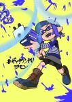  1boy bike_shorts blue_eyes blue_headwear blue_shirt clash_blaster_(splatoon) commentary_request cross-laced_footwear gun hat highres holding holding_gun holding_weapon inkling inkling_boy open_mouth pointy_ears shirt simple_background solo splatoon_(series) splatoon_3 teeth translation_request weapon xdies_ds yellow_background 