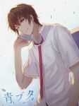  1boy ahoge azusagawa_sakuta bag brown_eyes brown_hair closed_mouth highres male_focus necktie one_eye_closed pink_background red_necktie school_bag seishun_buta_yarou shirt short_hair sidelocks simple_background solo white_shirt 