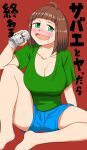  1girl ahoge barefoot beer_can blue_shorts blunt_bangs blush breasts brown_hair can drinking drunk fangs green_eyes green_shirt highres holding holding_can knee_up large_breasts looking_at_viewer medium_hair red_background sabae_(sabae_to_yattara_owaru) sabae_to_yattara_owaru saliva shirt shorts simple_background sitting solo sssjackal t-shirt 