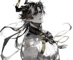 1boy arknights brown_hair chong_yue_(arknights) highres horns long_hair looking_to_the_side multicolored_hair parted_lips pointy_ears red_eyes remsrar shirt simple_background solo streaked_hair upper_body white_background white_hair white_shirt 