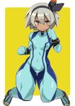  1girl bea_(pokemon) black_hairband blush bodysuit border bow_hairband breasts clenched_hands closed_mouth cosplay covered_collarbone green_bodysuit grey_hair hair_between_eyes hairband looking_at_viewer medium_breasts metroid mituyota_76 multicolored_bodysuit multicolored_clothes pokemon pokemon_(game) pokemon_swsh samus_aran samus_aran_(cosplay) short_hair skin_tight smile solo white_border yellow_background 