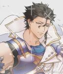  1boy armor black_hair braid cape diarmuid_ua_duibhne_(lancer)_(fate) diarmuid_ua_duibhne_(saber)_(fate) fate/grand_order fate_(series) iash looking_at_viewer male_focus mole mole_under_eye simple_background single_braid sleeveless smile solo upper_body white_background yellow_eyes 