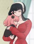  2girls anya_(spy_x_family) black_hair breasts carrying child cleavage hairband happy hug mother_and_daughter multiple_girls musical_note pink_hair red_sweater smile spy_x_family sweater yor_briar yui_(jisatsu) 