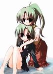  green_eyes green_hair higurashi_no_naku_koro_ni kosori_(dennoukitan) multiple_girls ponytail siblings sisters sonozaki_mion sonozaki_shion twins 
