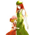  ascot beret blonde_hair cowboy_shot dress flandre_scarlet green_dress hat height_difference hong_meiling hug long_hair multiple_girls neck_ribbon one_side_up puffy_short_sleeves puffy_sleeves red_dress red_eyes red_hair ribbon short_hair short_sleeves simple_background star touhou very_long_hair white_background yae_(mono110) 