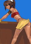  ass bandeau bent_over blue_background blue_eyes brown_hair dark_skin lowres matoyama oekaki ponytail sarong sekaiju_no_meikyuu shilleka smile solo strapless tubetop yellow_sarong 