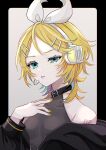  bare_shoulders belt_choker black_bodysuit black_border black_jacket blonde_hair blue_eyes bodysuit border bow breasts covered_collarbone hair_bow hair_ornament hairpin hand_on_own_chest headset highres jacket kagamine_rin looking_at_viewer medium_hair microphone naguno-0713 nail_polish number_tattoo off_shoulder open_clothes open_jacket outside_border parted_bangs parted_lips sidelocks simple_background small_breasts tattoo teeth upper_body vocaloid white_background white_bow wolf_cut yellow_nails 
