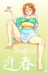  2008 alcohol bare_shoulders barefoot blush breasts bun_cover detached_sleeves double_bun drunk feet grin hairu hayasaka_akira highres japanese_clothes kimono large_breasts new_year sake short_kimono smile solo spread_legs super_real_mahjong toe-point toe_scrunch toes 