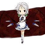  braid brown_eyes chibi izayoi_sakuya knife maid maid_headdress silver_hair solo touhou transparent_background twin_braids yamabuki_(yusuraume) 