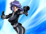  bodysuit breasts brown_eyes cleavage dual_wielding ghost_in_the_shell gun handgun holding holster impossible_clothes kusanagi_motoko large_breasts purple_eyes short_hair solo weapon yuusuke_(ziyasu) zipper 