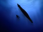  commentary_request hat kawashiro_nitori short_hair silhouette solo submarine touhou underwater water watercraft yakuto007 